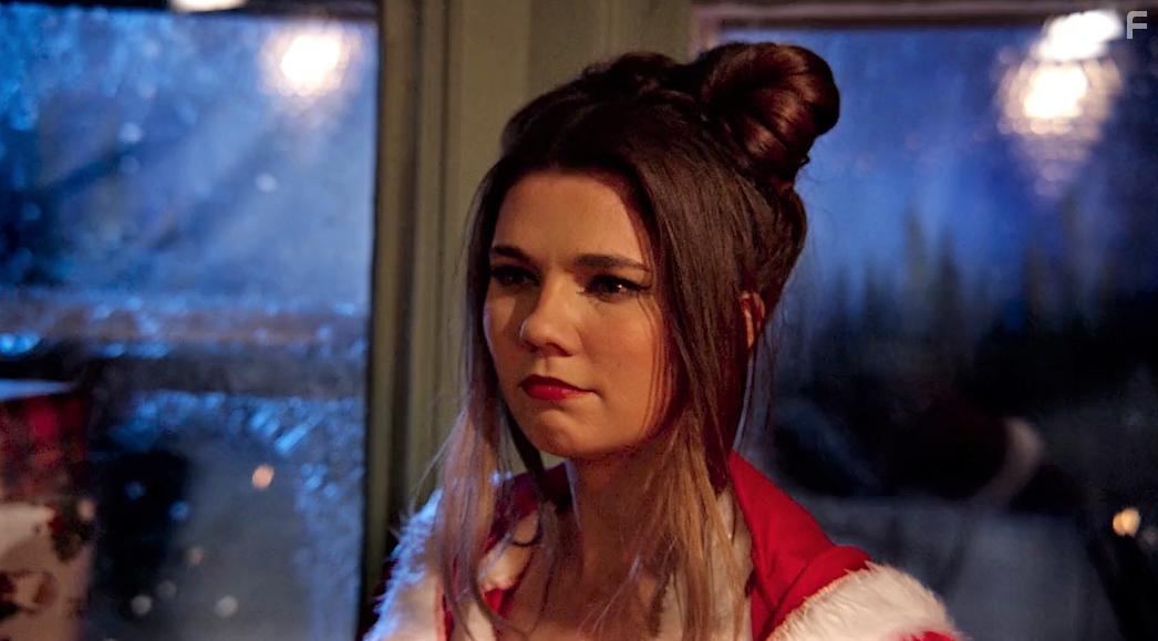 Dare Taylor in The Twelve Slays of Christmas (2022)