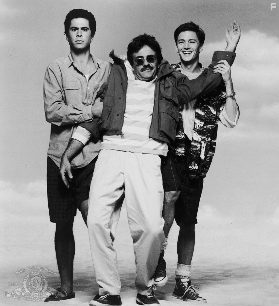Andrew McCarthy, Jonathan Silverman, and Terry Kiser in Уик-энд у Берни (1989)