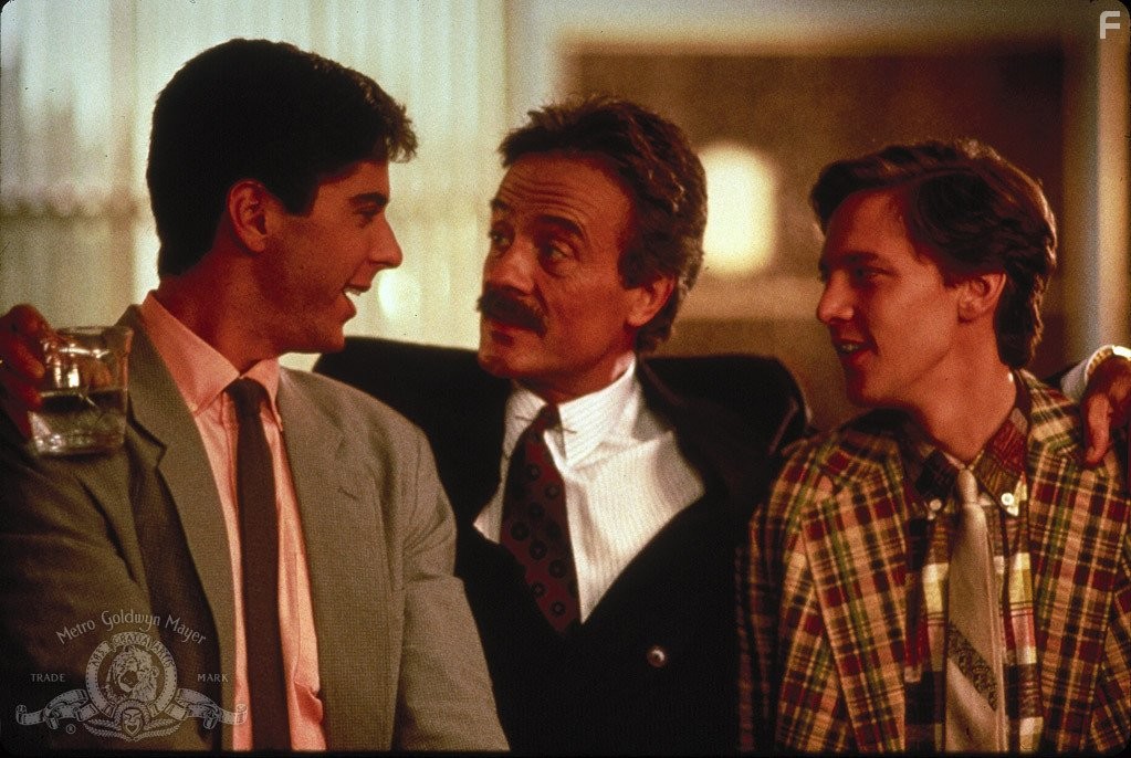 Andrew McCarthy, Jonathan Silverman, and Terry Kiser in Уик-энд у Берни (1989)