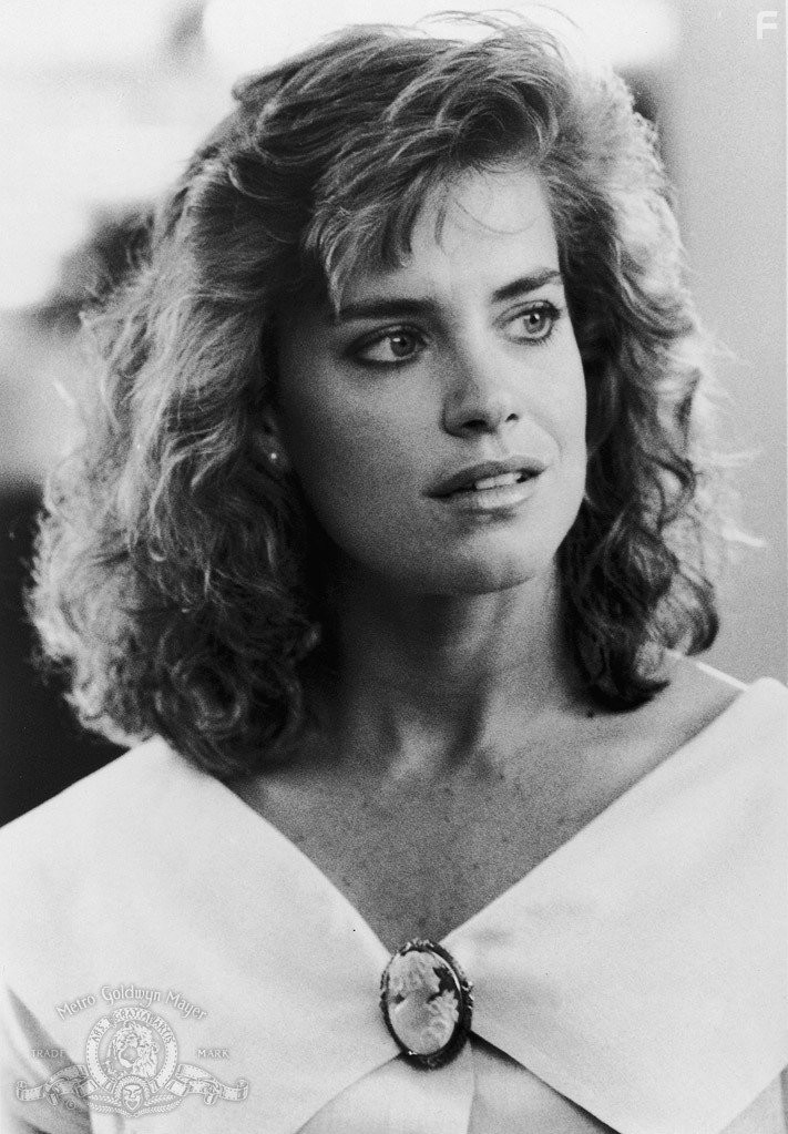 Catherine Mary Stewart in Уик-энд у Берни (1989)