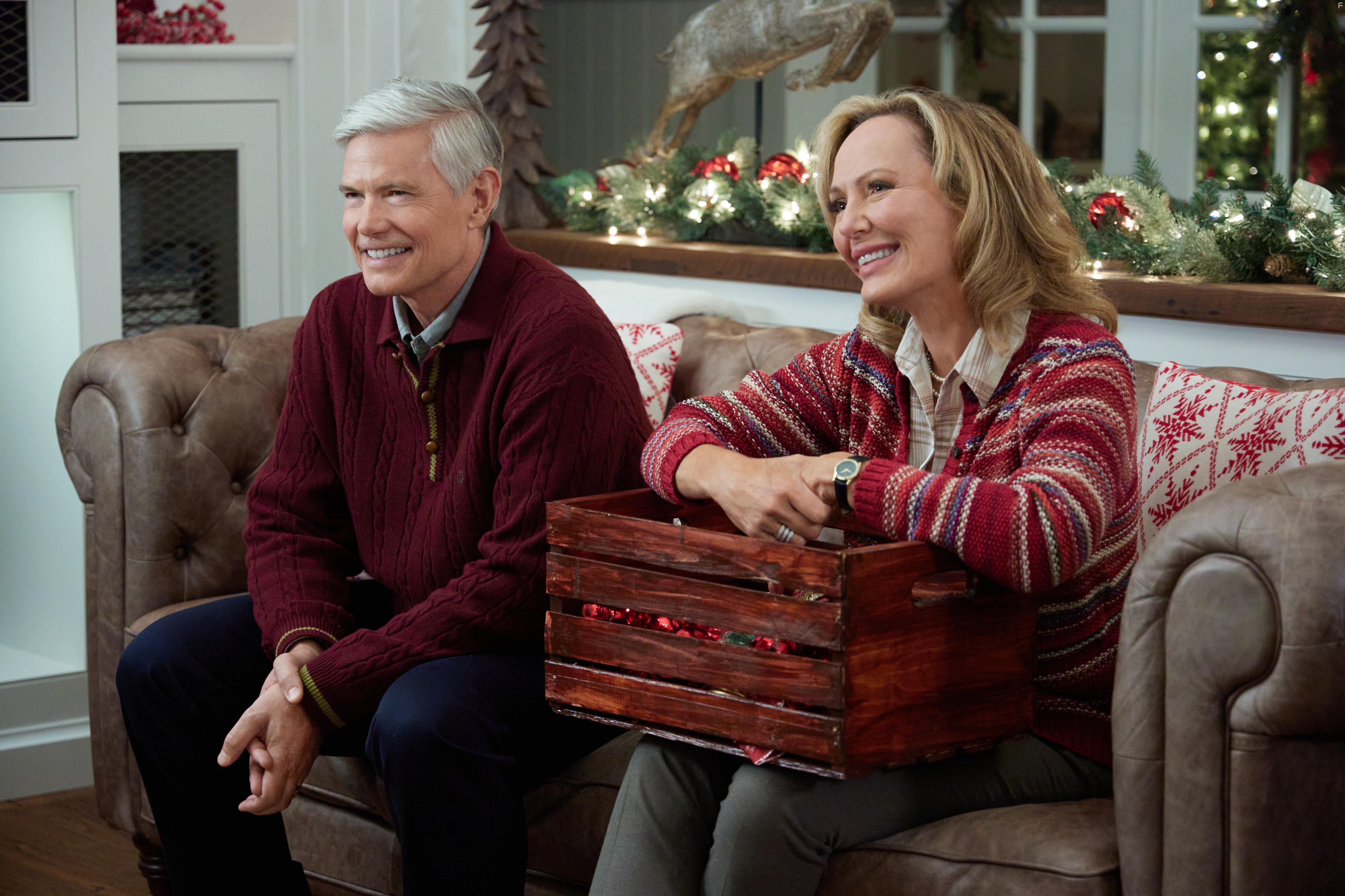 Cameron Bancroft and Laura Soltis in A Season for Family (2023)