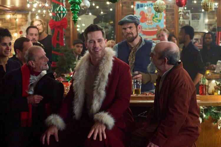 Luke Macfarlane in Catch Me If You Claus (2023)