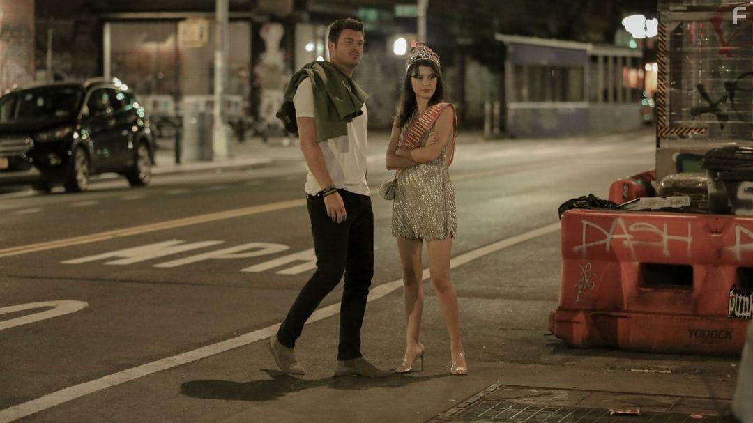 Beren Saat and Kivan Tatlitug in Istanbul Iin Son agri (2023)