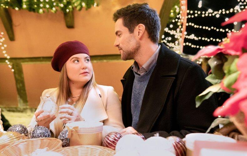 Brant Daugherty and Jaicy Elliot in Joyeux Noel (2023)