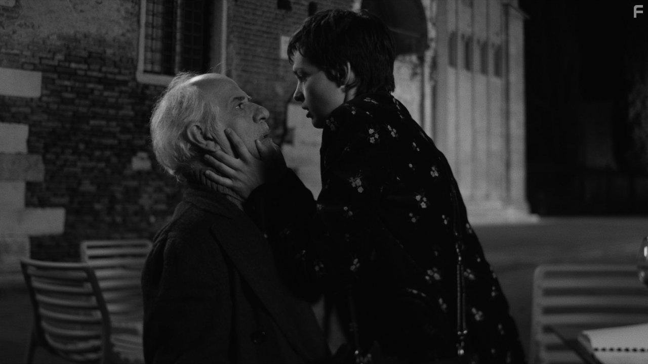 Toni Servillo and Sara Serraiocco in Il ritorno di Casanova (2023)