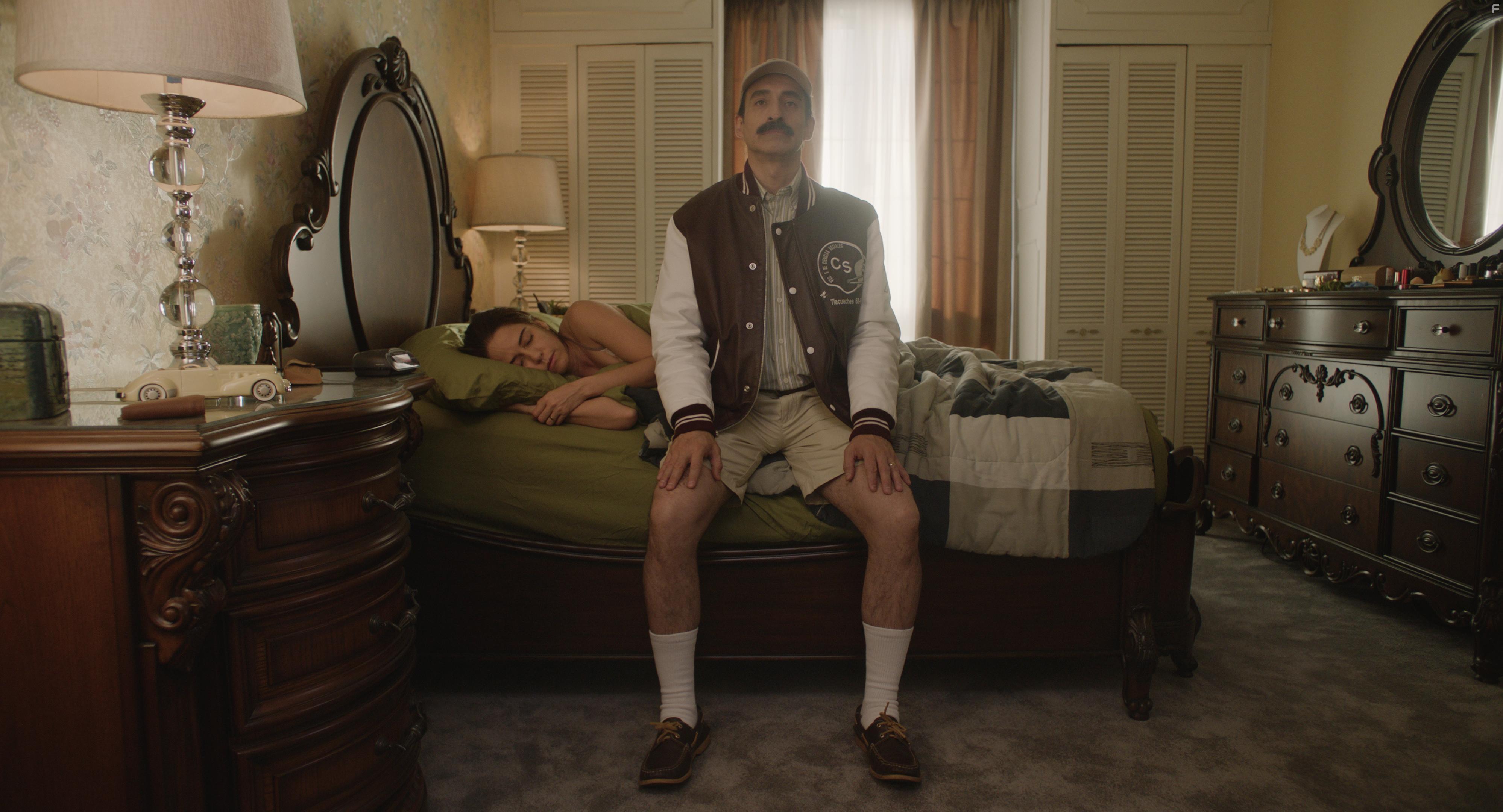 Bruno Bichir and Ana Claudia Talancn in Viaje Todo Robado (2023)