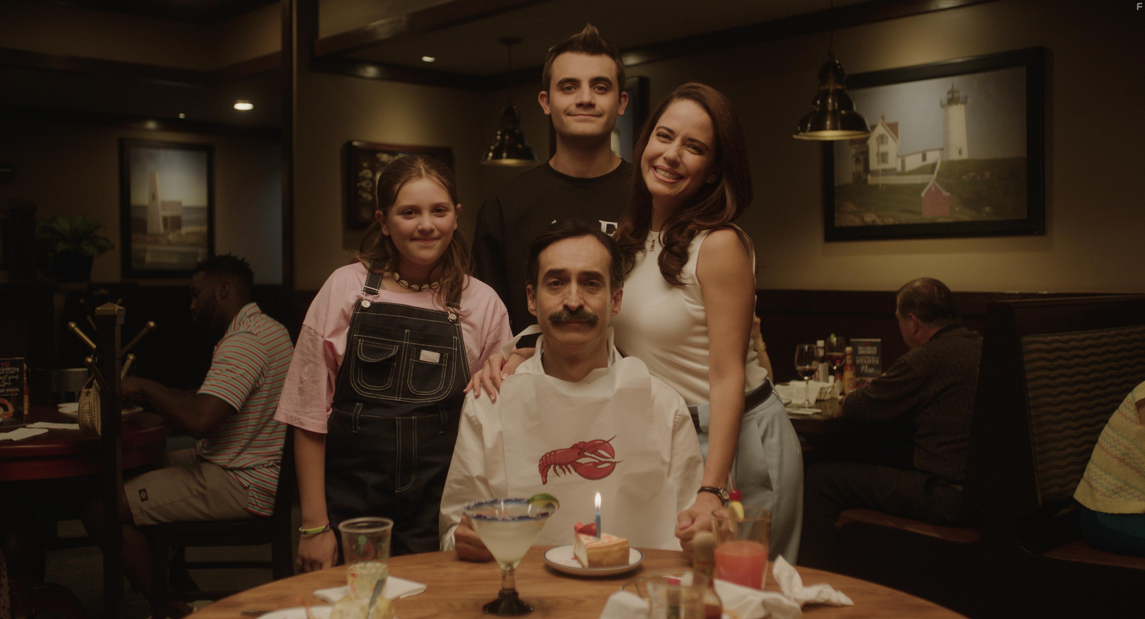 Bruno Bichir, Ana Claudia Talancn, and Germn Bracco in Viaje Todo Robado (2023)