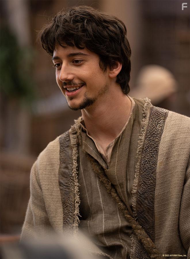 Milo Manheim in Journey to Bethlehem (2023)