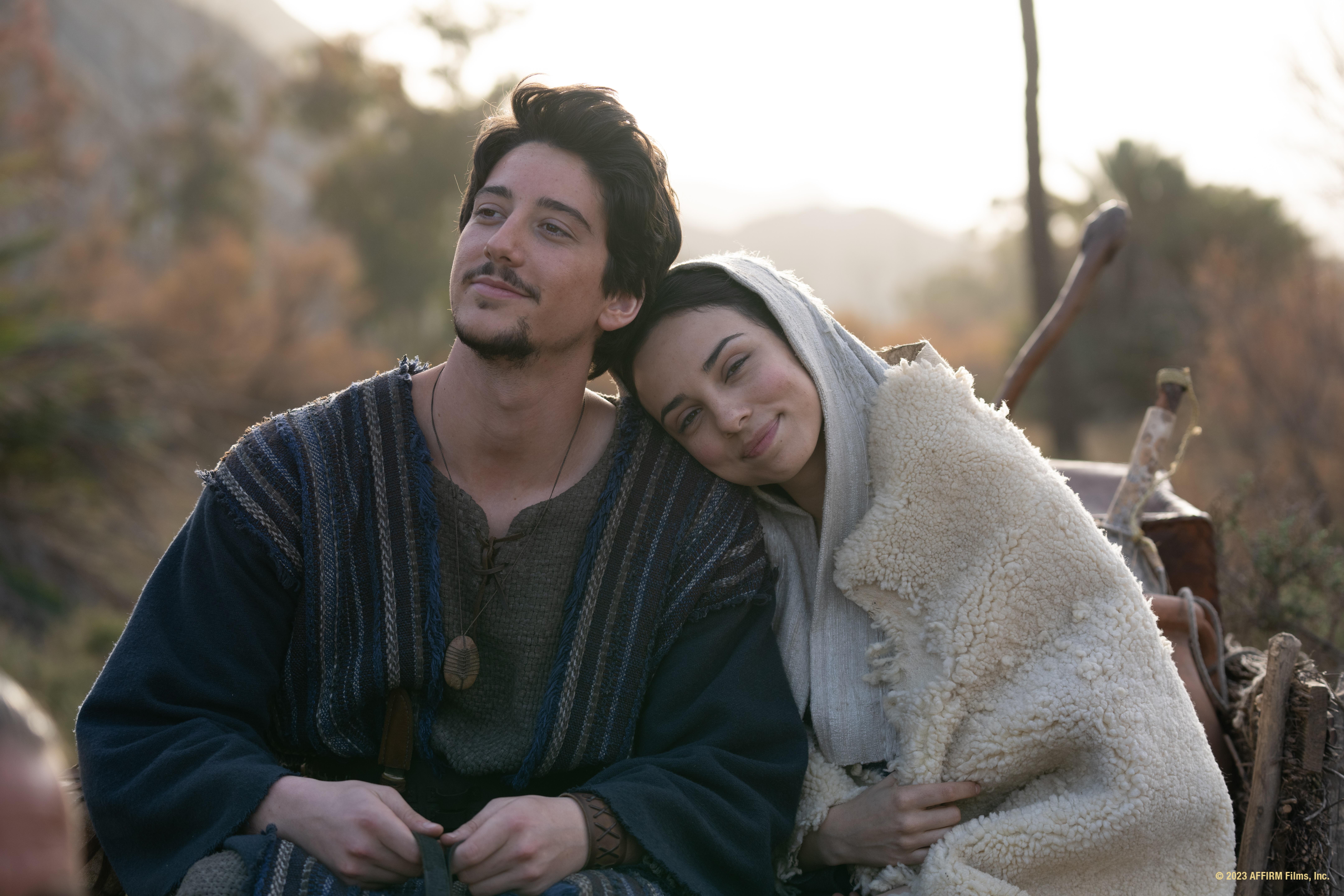Milo Manheim and Fiona Palomo in Journey to Bethlehem (2023)