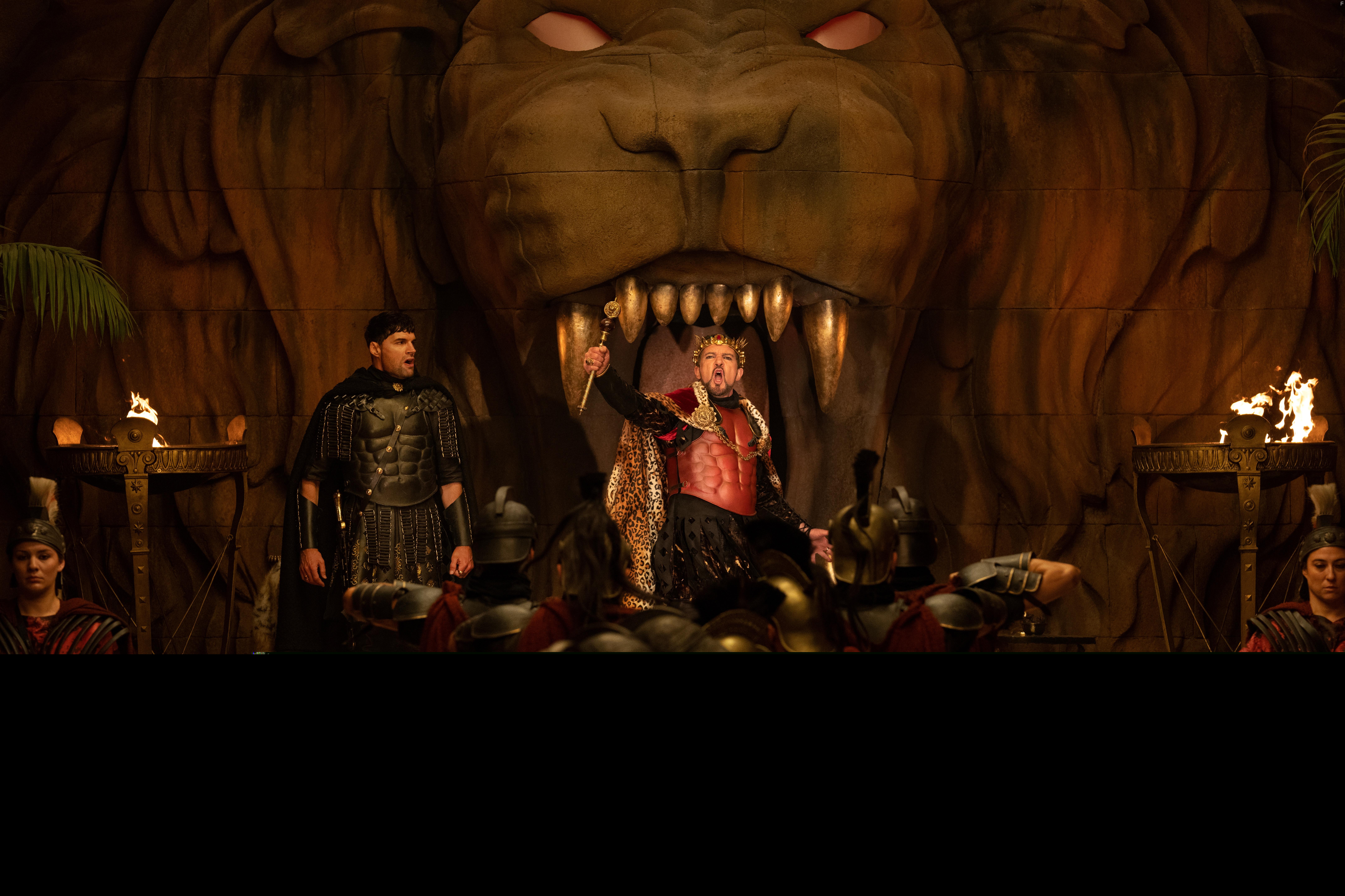 Antonio Banderas and Joel Smallbone in Journey to Bethlehem (2023)