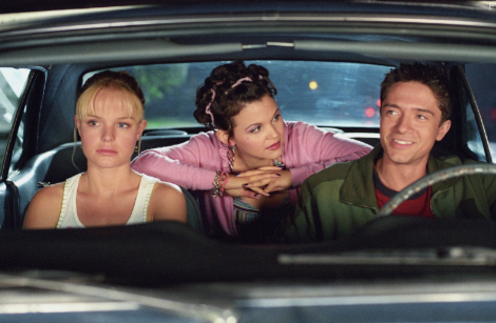 Kate Bosworth, Ginnifer Goodwin, and Topher Grace in Свидание со звездой (2004)