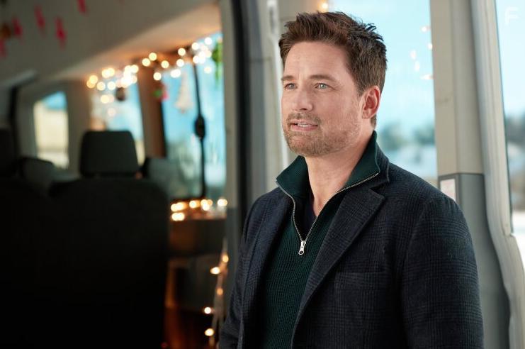 Warren Christie in Holiday Road (2023)