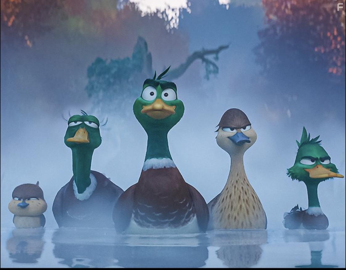 Danny DeVito, Elizabeth Banks, Tresi Gazal, Kumail Nanjiani, and Caspar Jennings in Migration (2023)