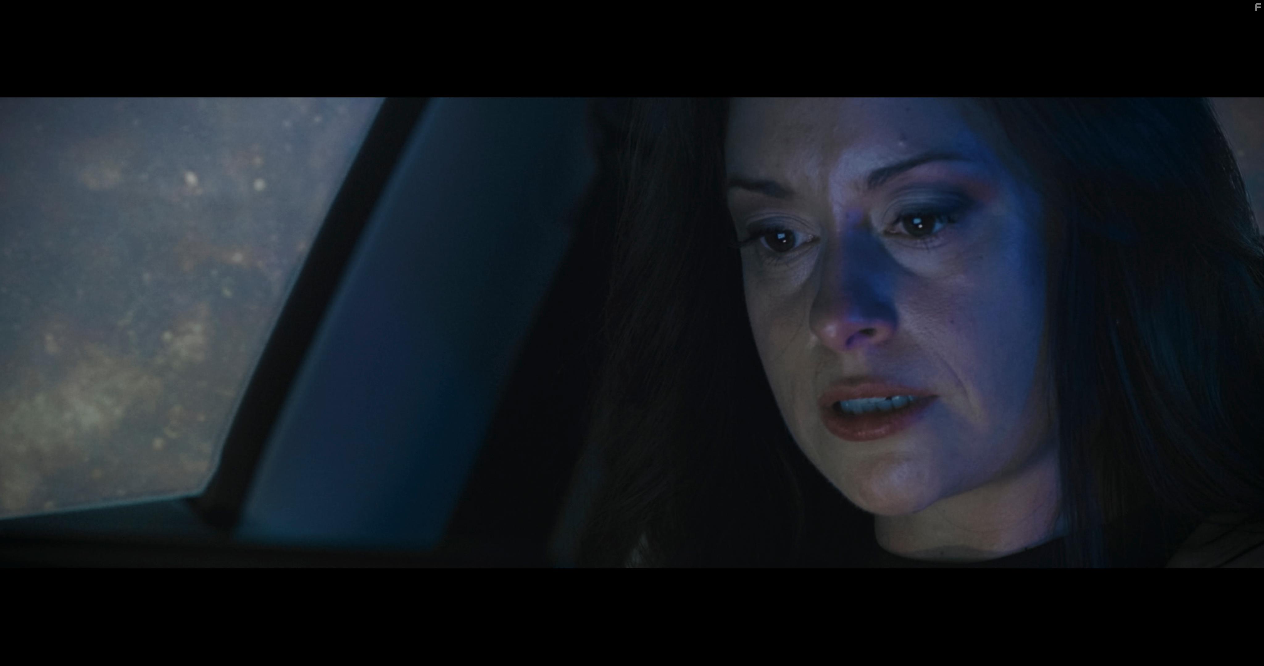 Lauren Metcalfe in Control (2023)