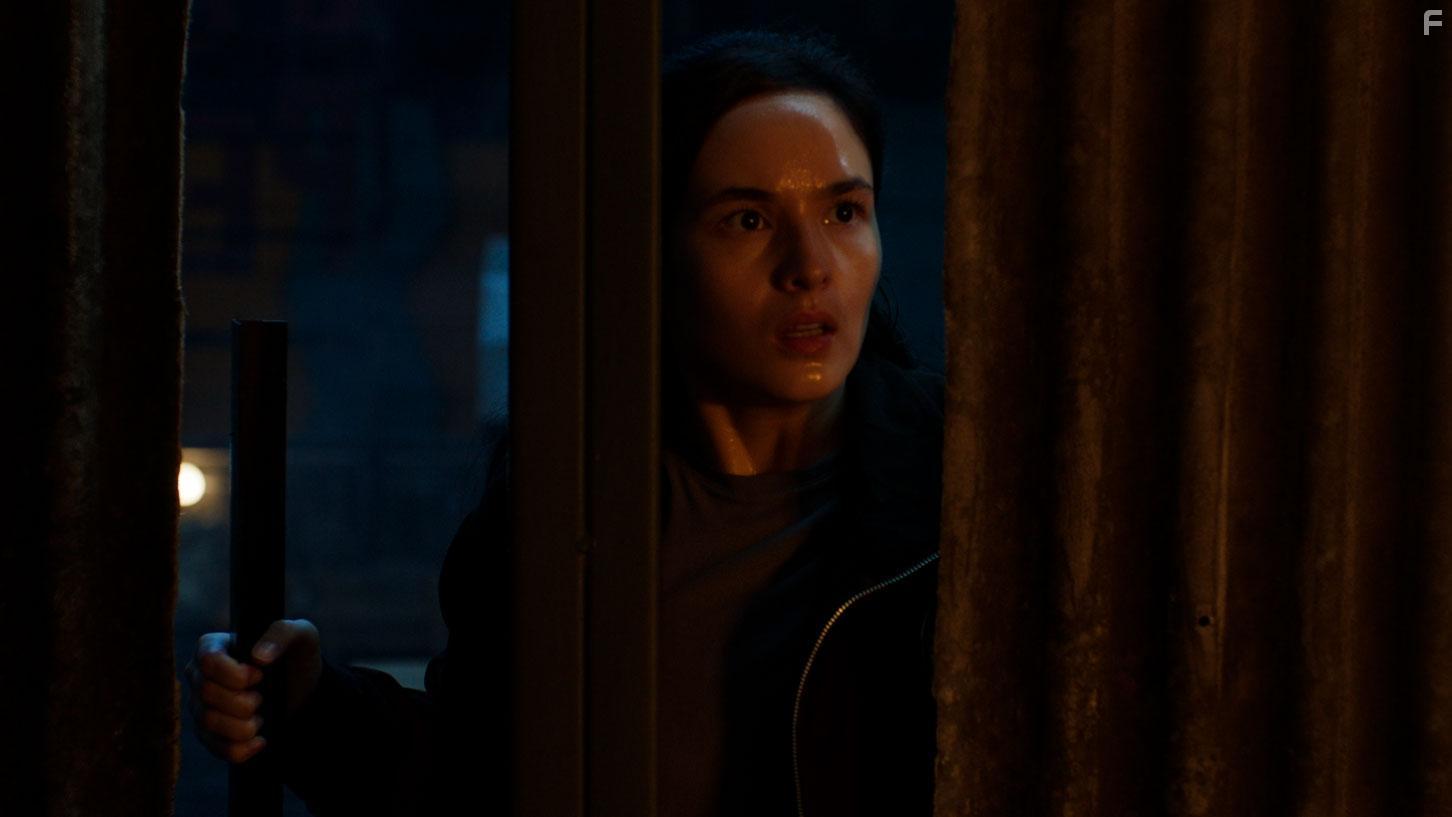 Chelsea Islan in Tira (2023)