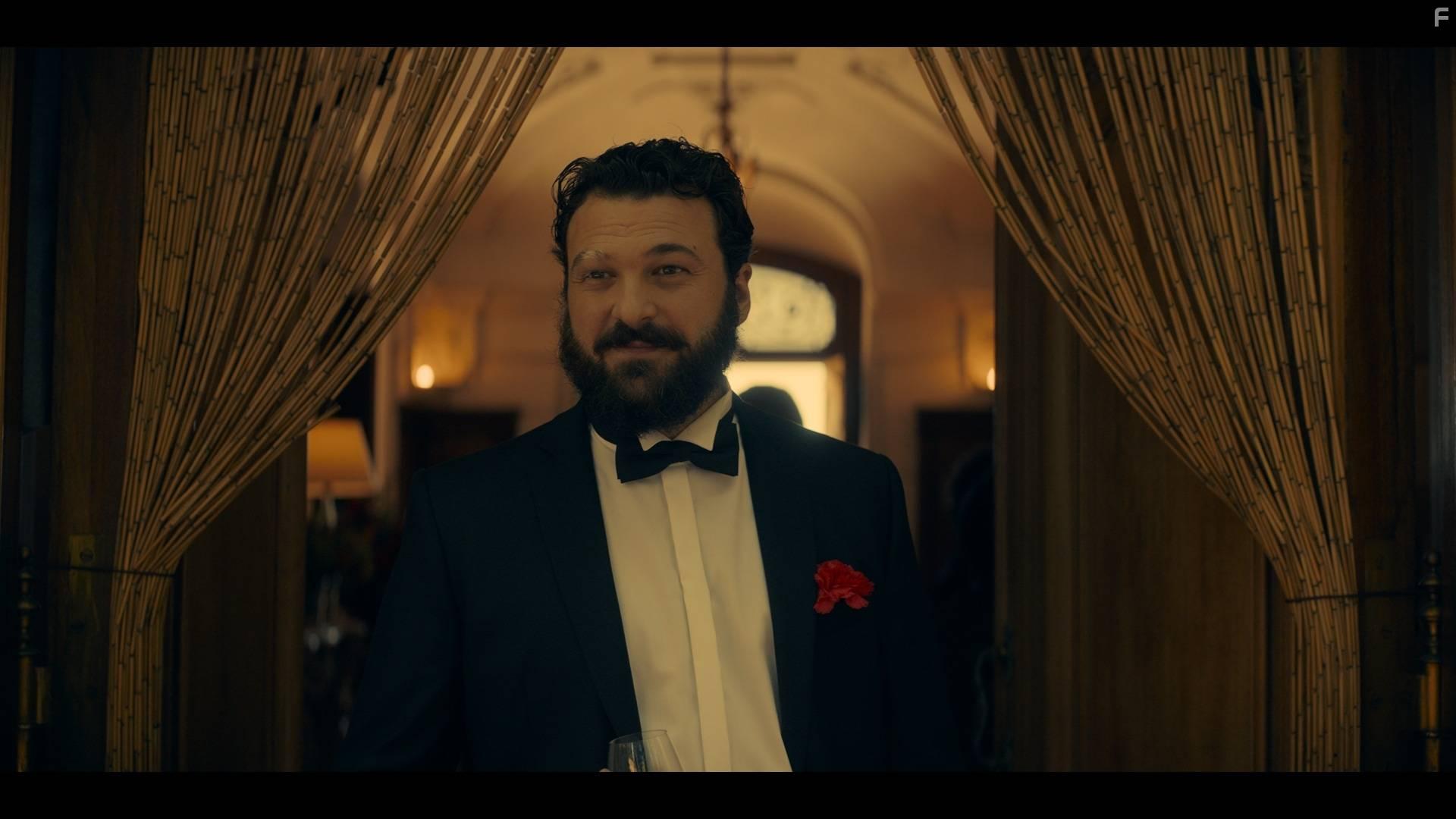 Thibaut Evrard in Escort Boys (2023)