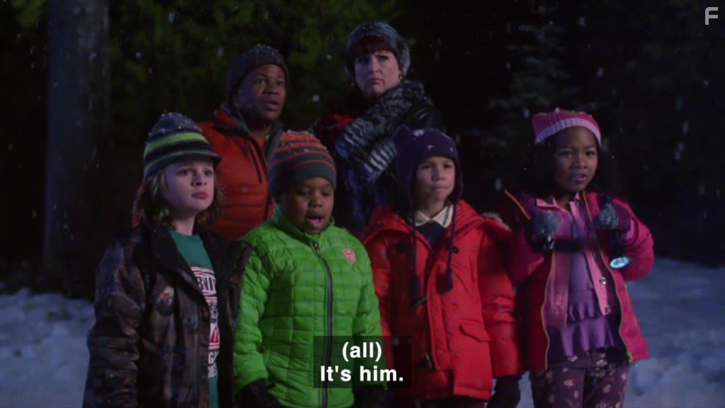Kelly Perine, April Telek, Breanna Yde, Benjamin Flores Jr., Mace Coronel, and Laya DeLeon Hayes in Santa Hunters (2014)