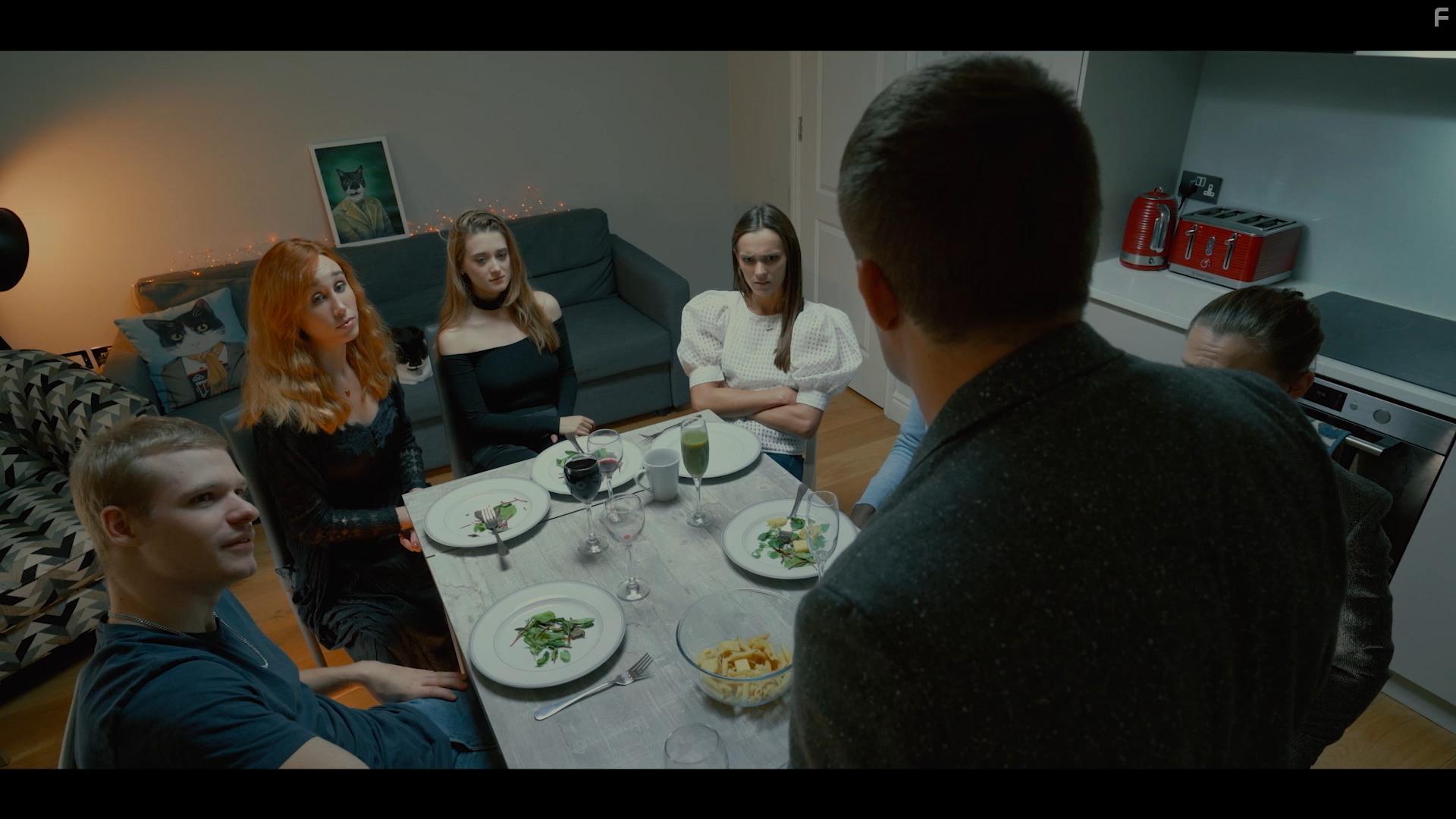 Solly McLeod, Amy Scarlett, Barnaby Loveday Wilks, Aaron Akinyemi, Celia Learmonth, and Ray Calleja in I Feel Fine (2022)