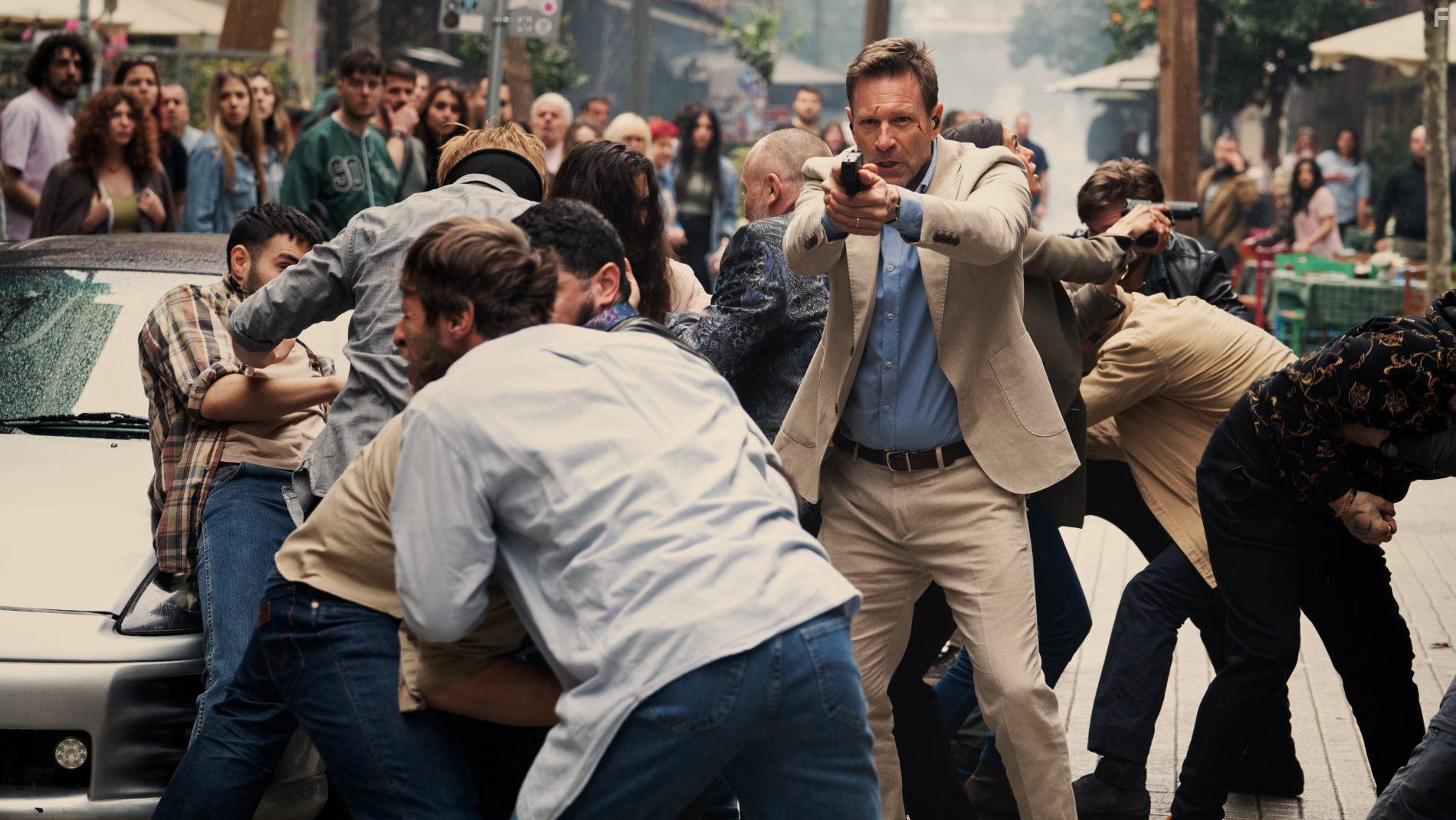 Aaron Eckhart in The Bricklayer (2023)