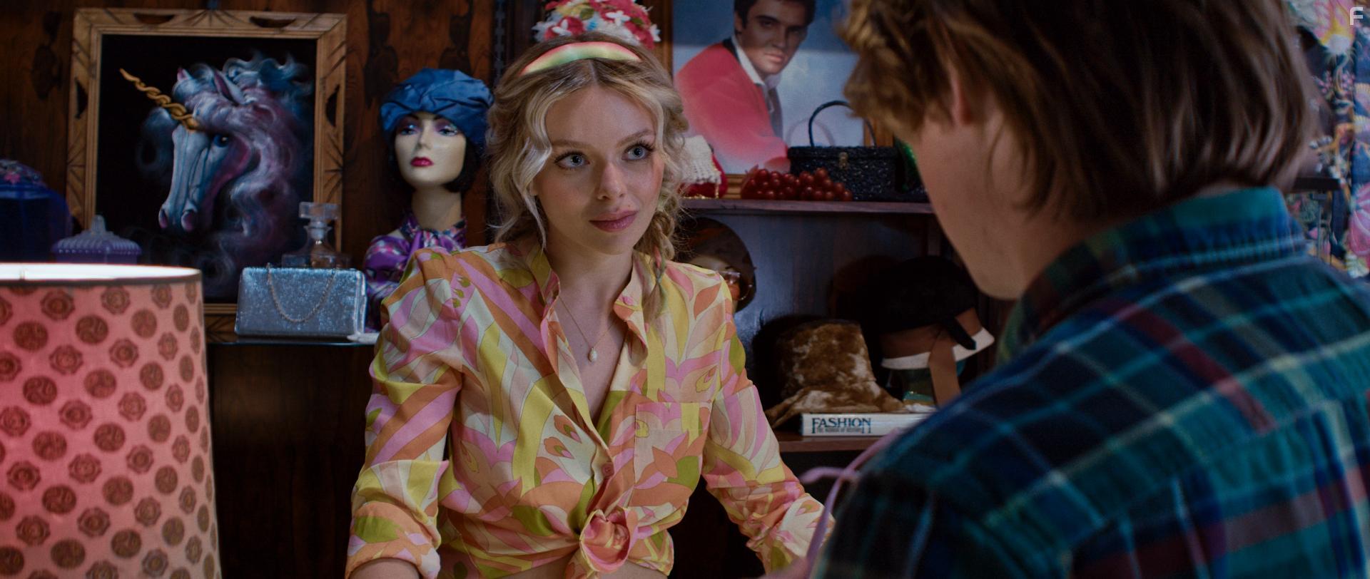 Bella Chadwick in The Vampire Next Door (2024)