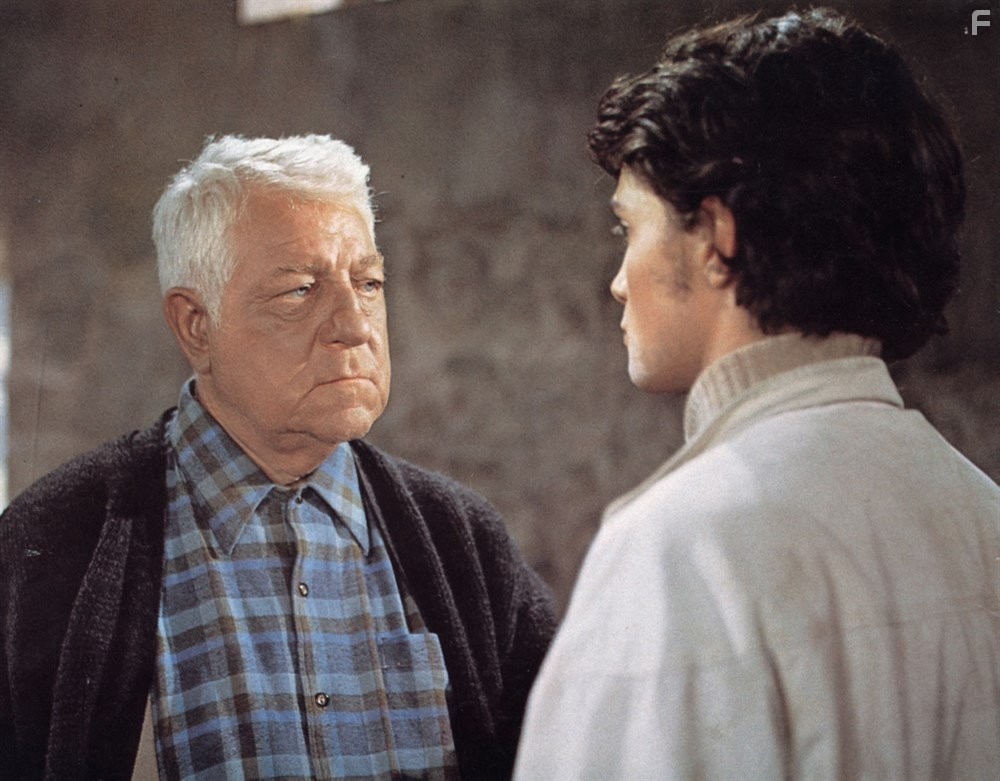 Jean Gabin and Marc Porel in La horse (1970)