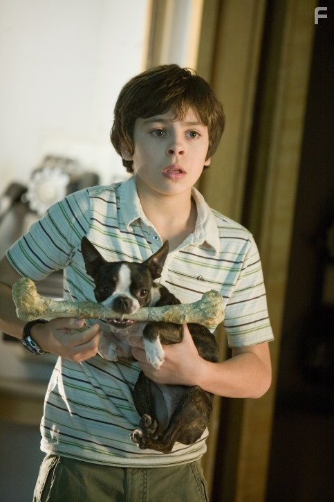 Jake T. Austin in Отель для собак (2009)