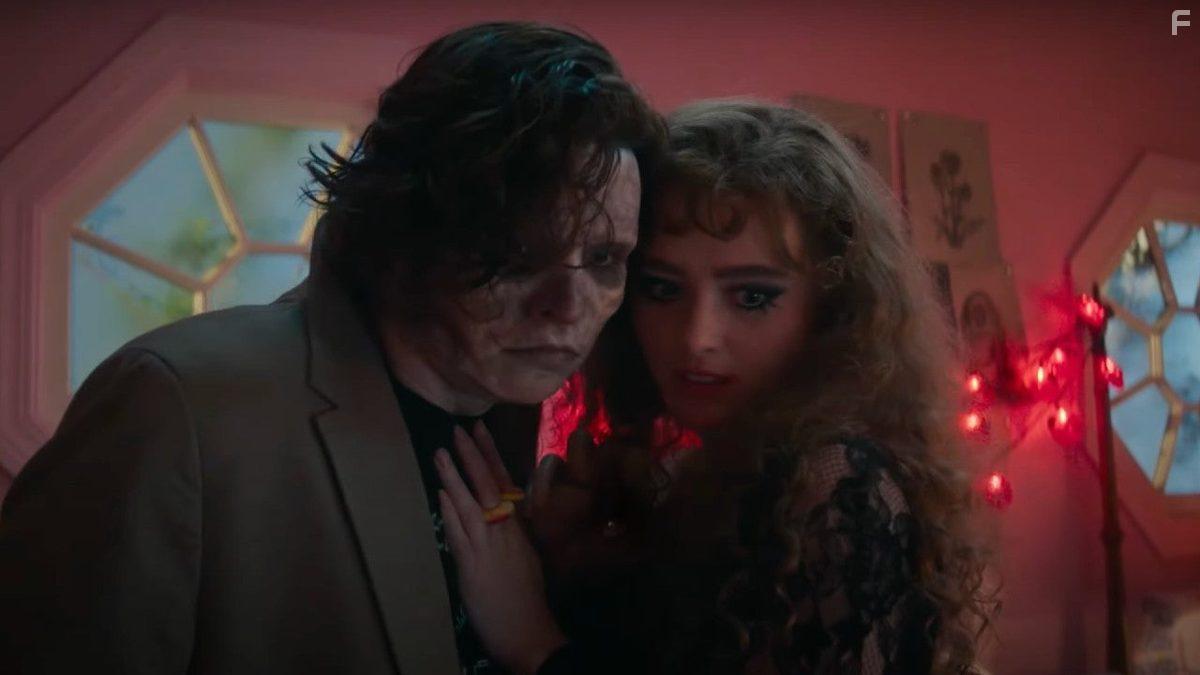 Cole Sprouse and Kathryn Newton in Lisa Frankenstein (2024)