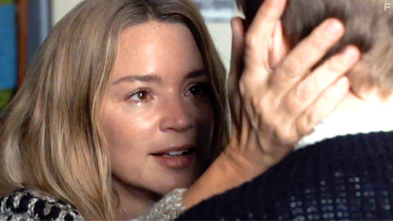 Alexis Tonetti and Virginie Efira in Rien  perdre (2023)