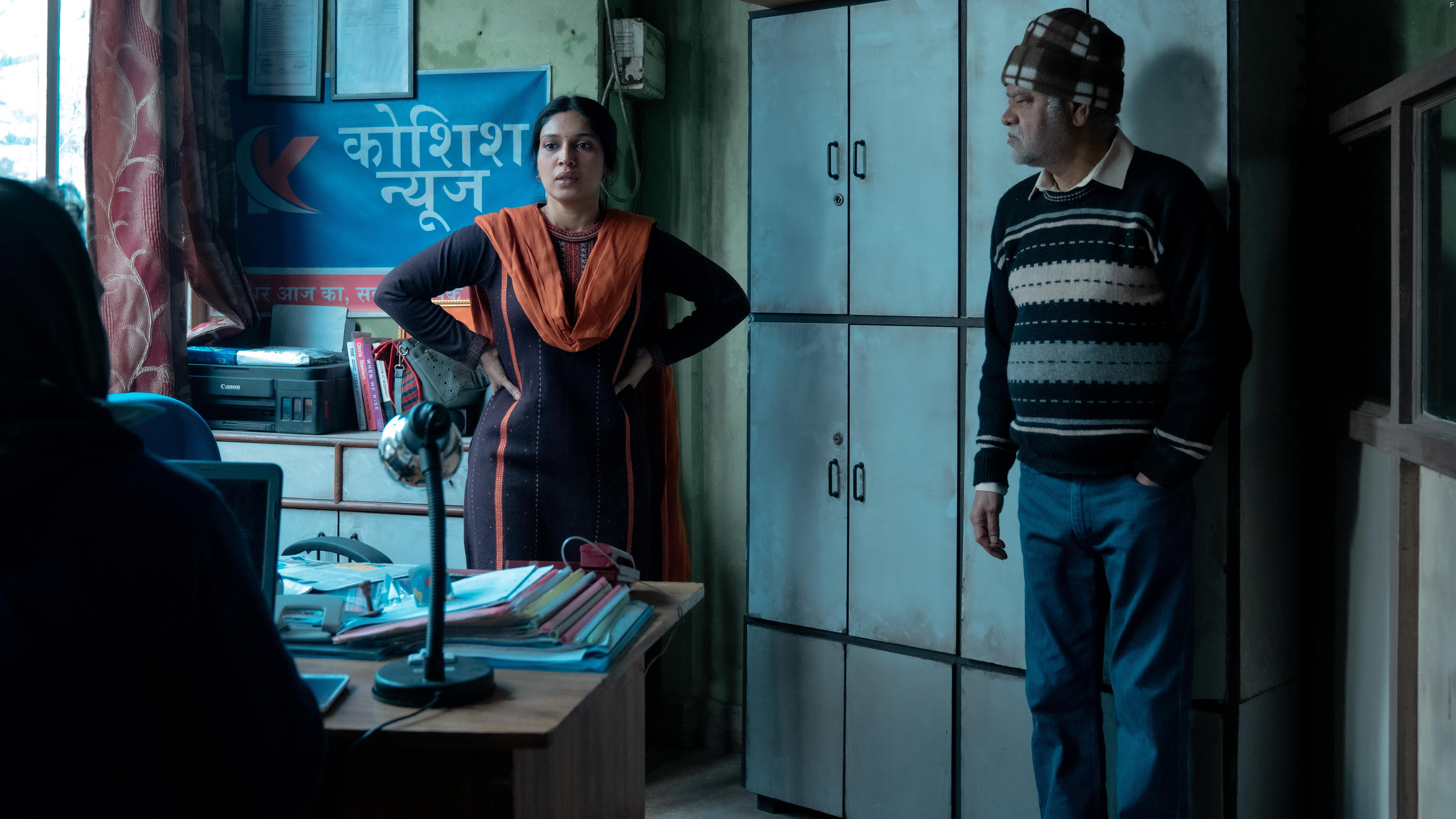 Sanjay Mishra and Bhumi Pednekar in Bhakshak (2024)