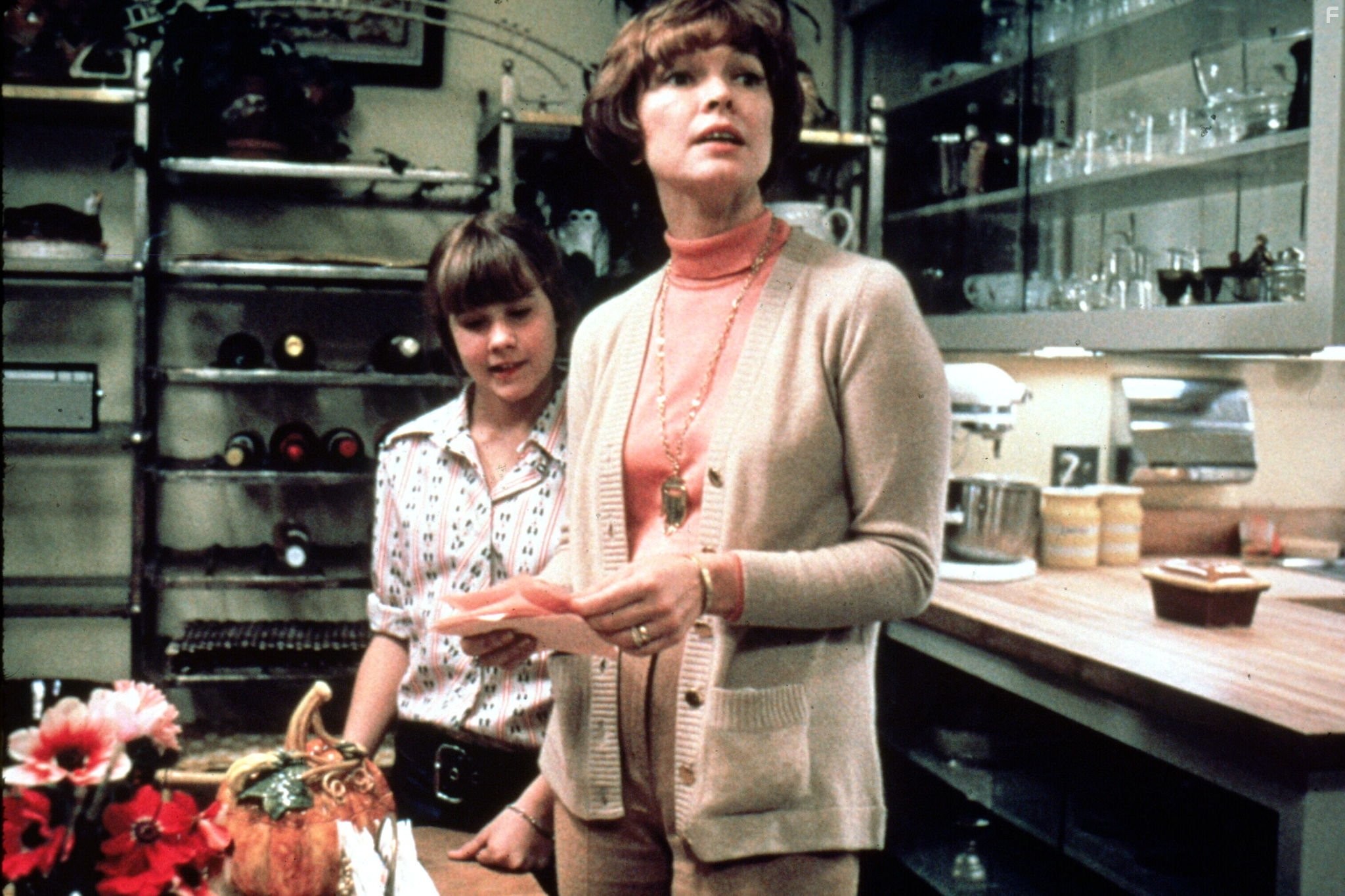 Linda Blair and Ellen Burstyn in Изгоняющий дьявола (1973)