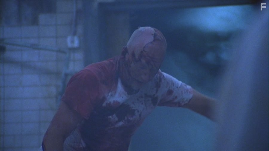 Tobin Bell in Пила: Игра на выживание (2004)