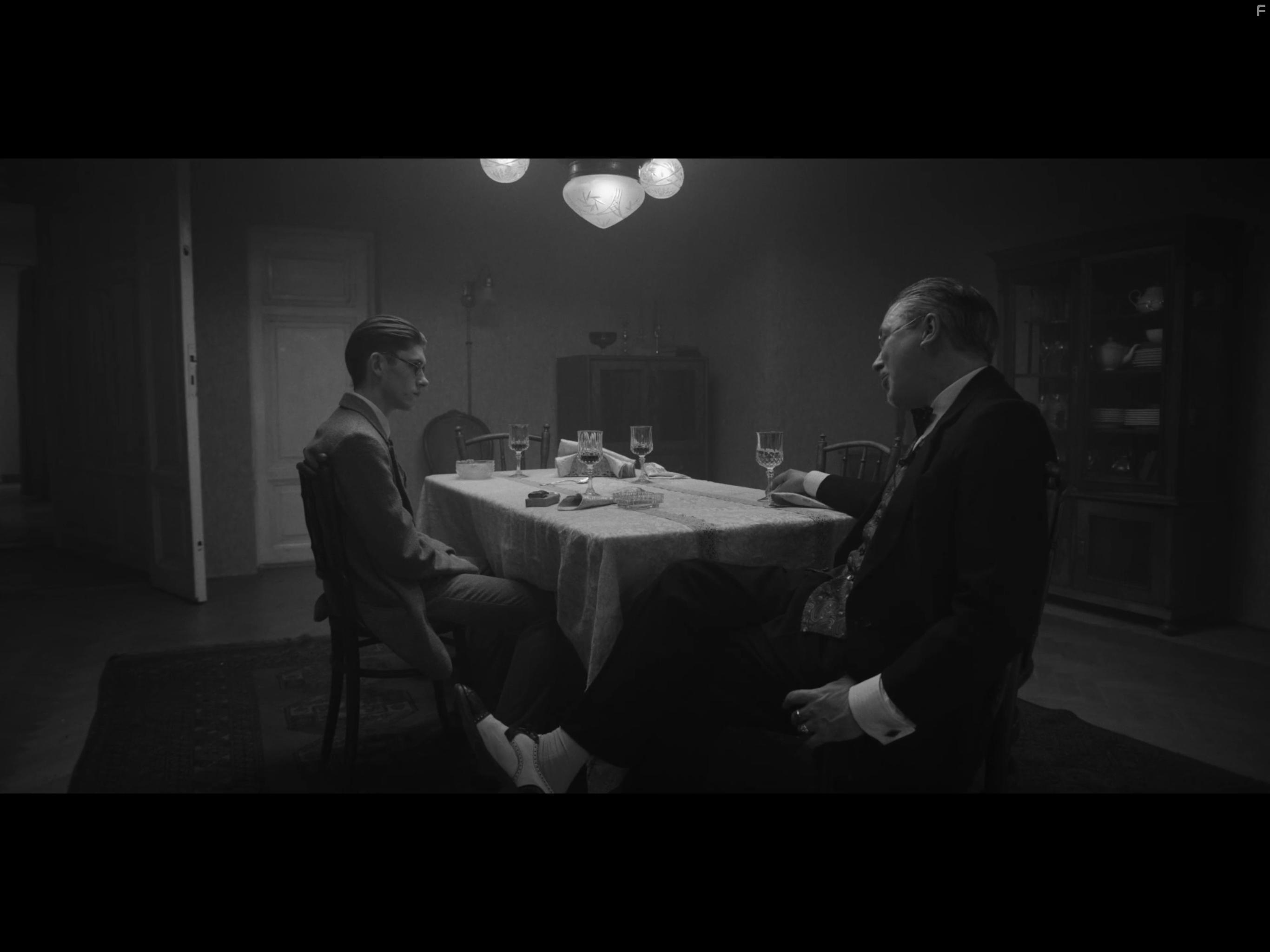 Aidan Gillen and Fionn O'Shea in Dance First (2023)