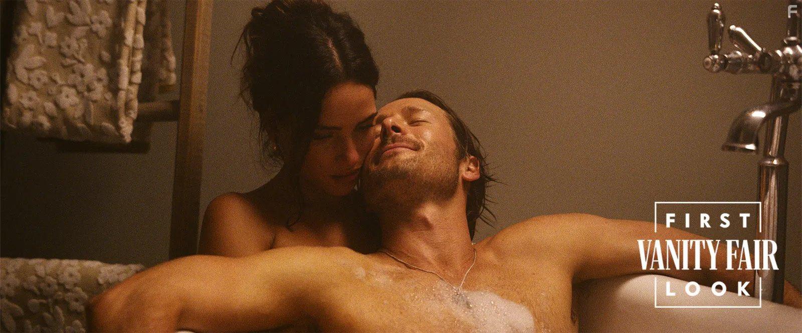 Glen Powell and Adria Arjona in Hit Man (2023)