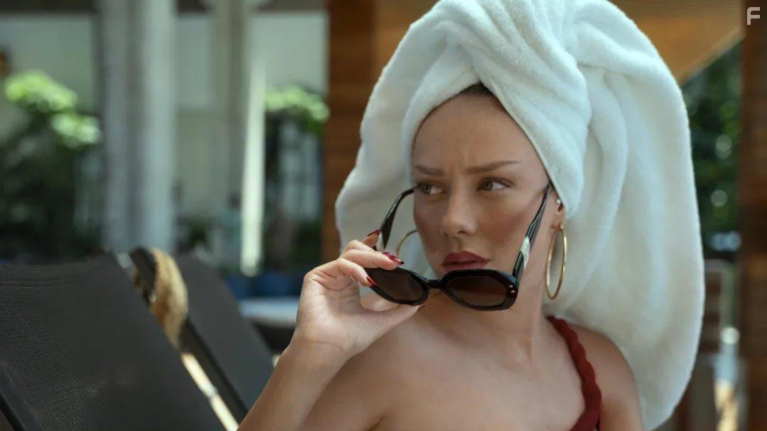 Ester Expsito in Bandidos (2024)