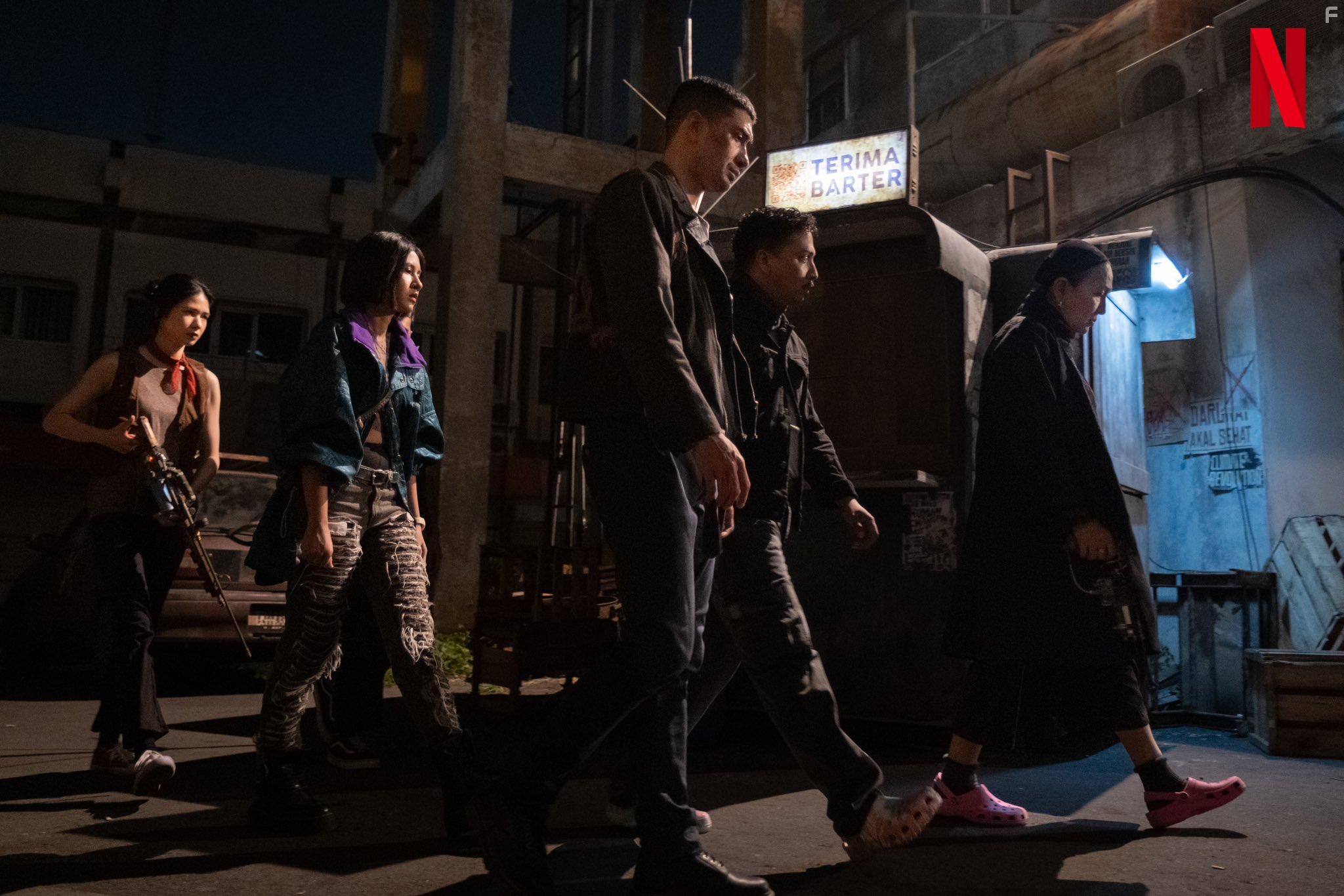 Shenina Cinnamon, Kristo Immanuel, Sal Priadi, Reza Rahadian, and Laura Basuki in 24 Hours with Gaspar (2023)