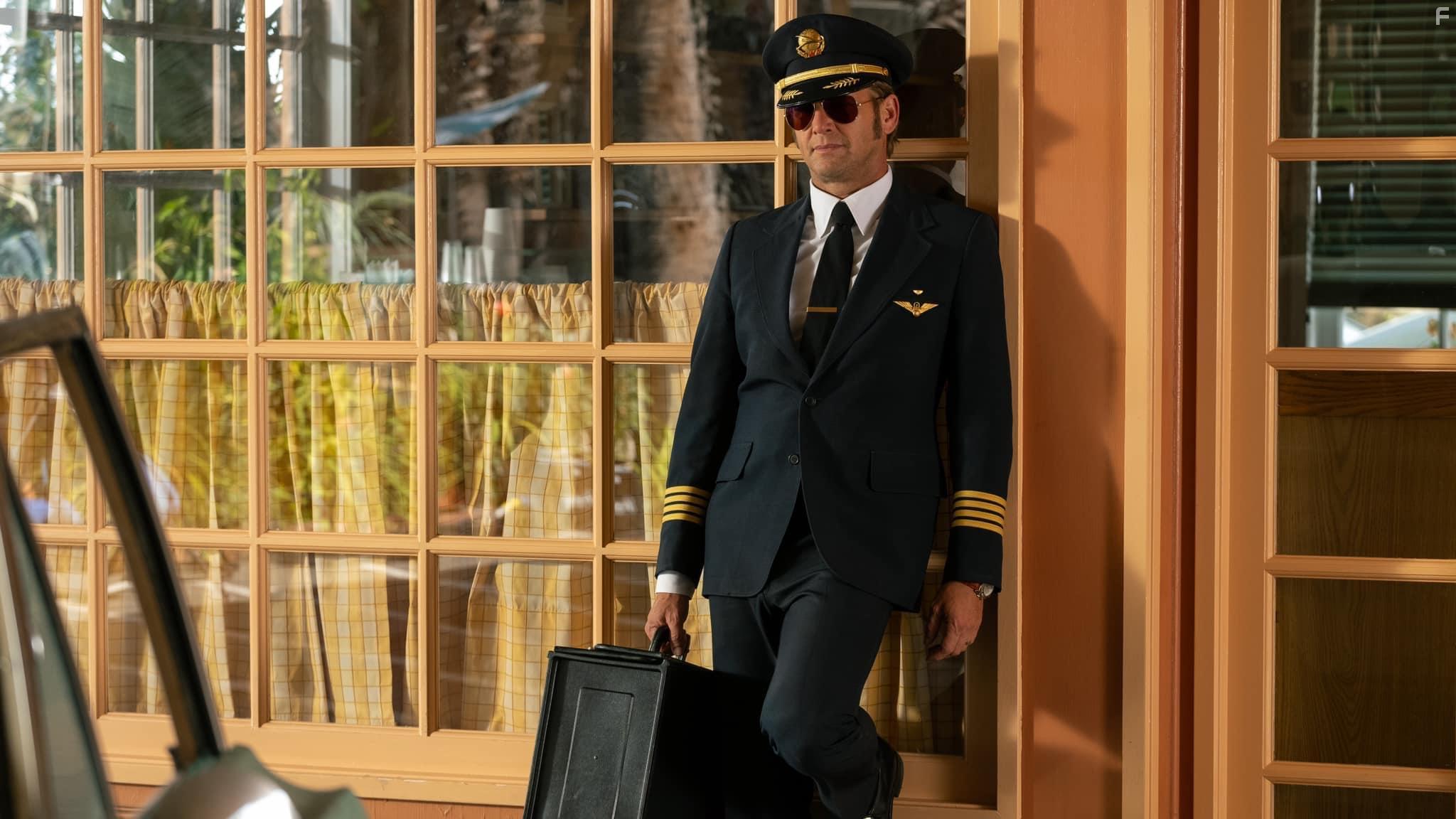 Josh Lucas in Palm Royale (2024)