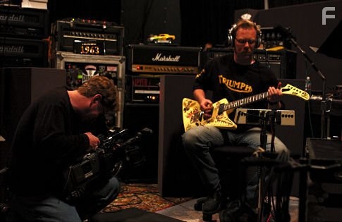 James Hetfield and Robert Richman in Металлика (2004)