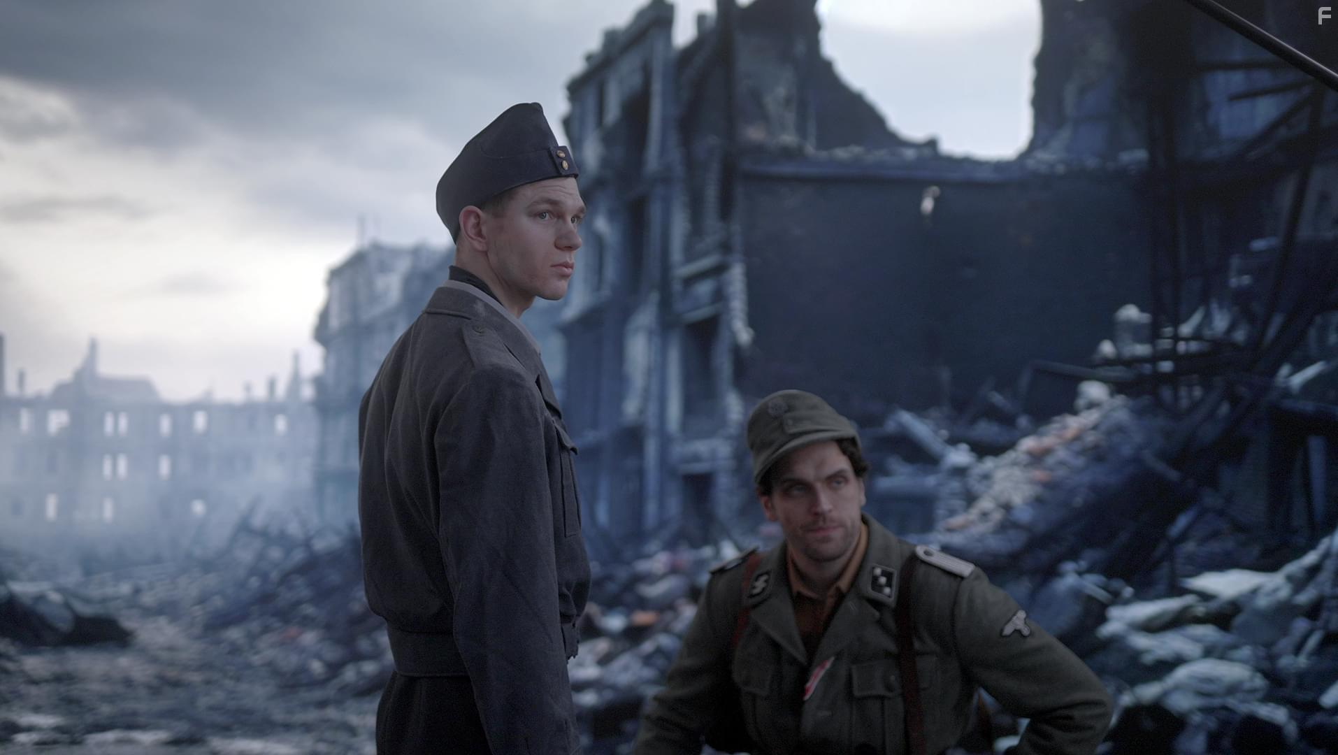 Ian Bjorn in Dr. Sander's Sleep Cure (2024)