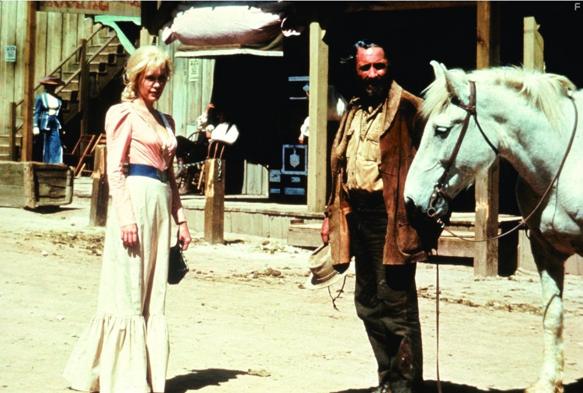 Jason Robards and Stella Stevens in Баллада о Кэйбле Хоге (1970)