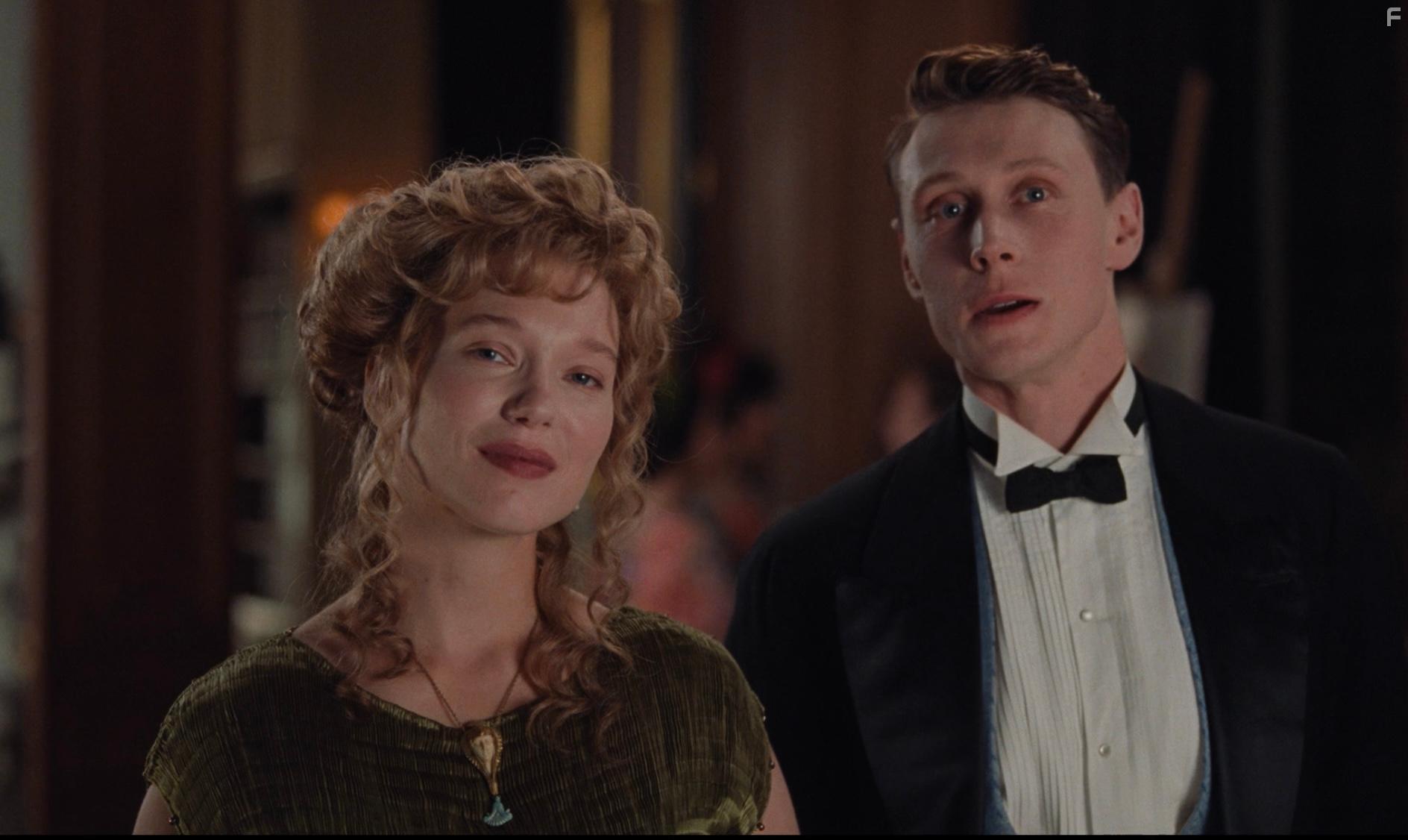 George MacKay and La Seydoux in La bte (2023)
