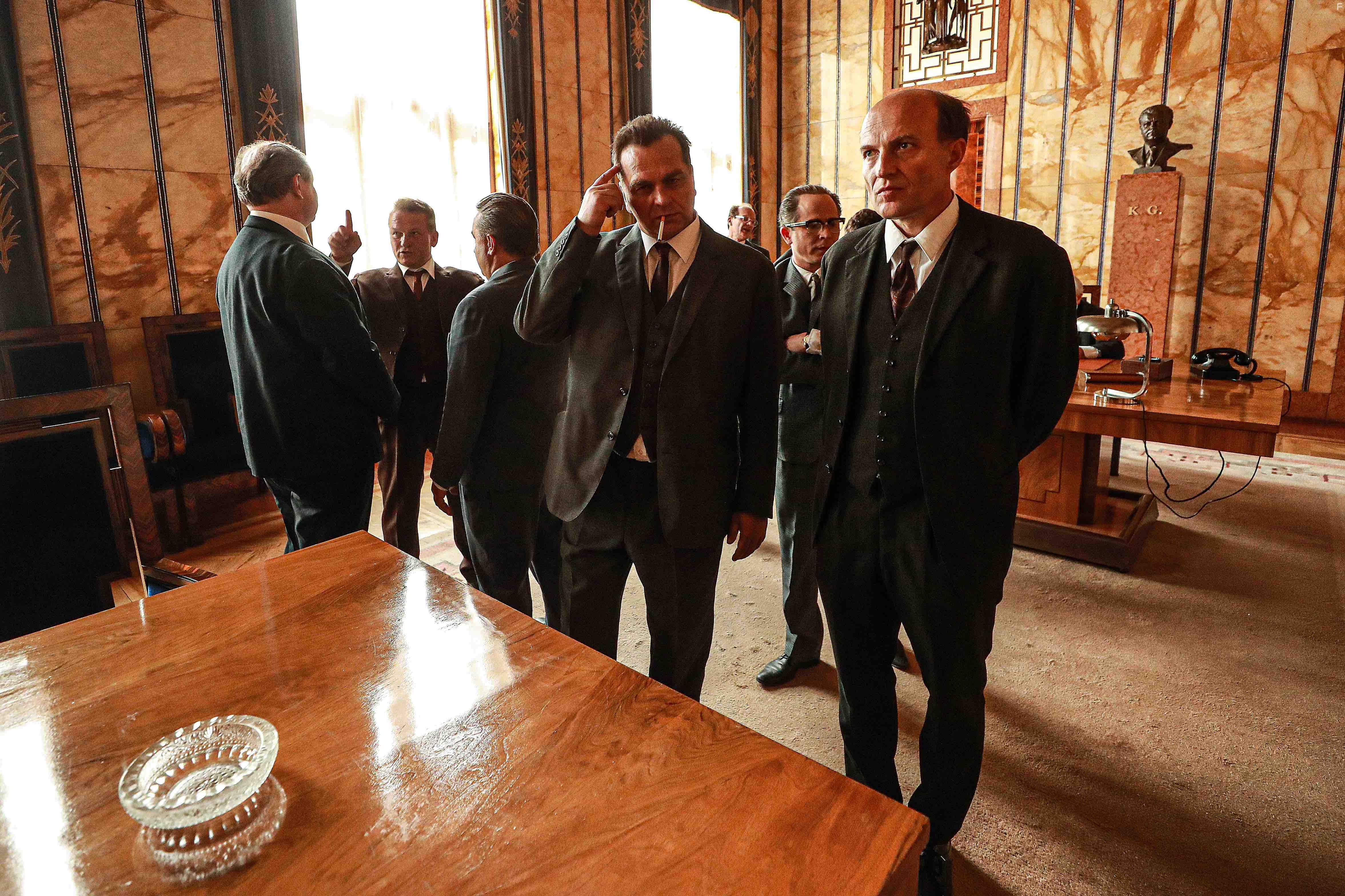 Muz, kter stl v ceste (2023)