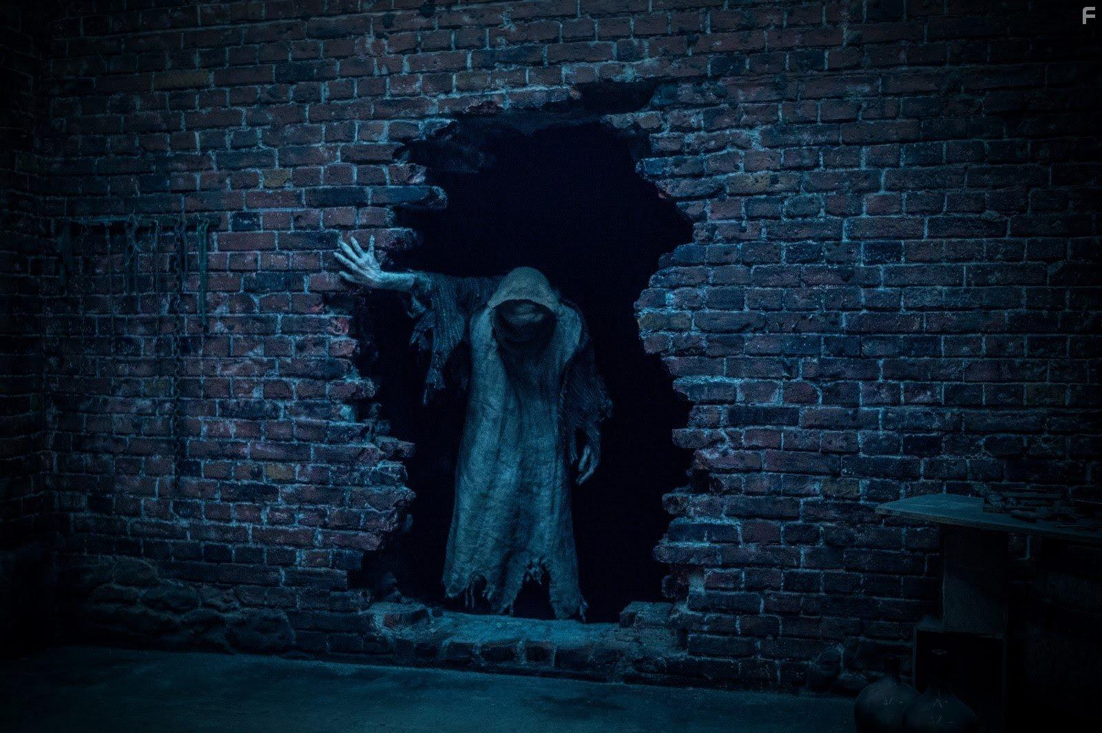 Anne Mller in Baghead (2023)