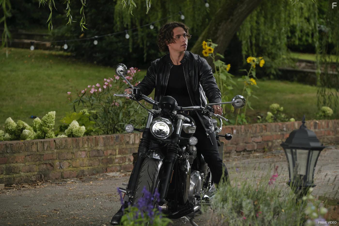 Tanner Buchanan in How to Date Billy Walsh (2024)