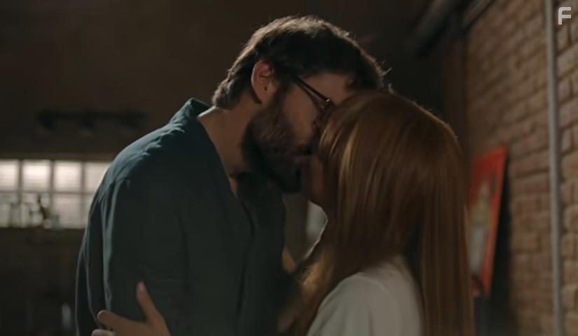 Разделённые стеной