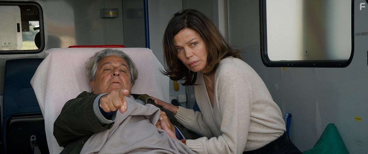 Christian Clavier and Marianne Denicourt in Cocorico (2024)