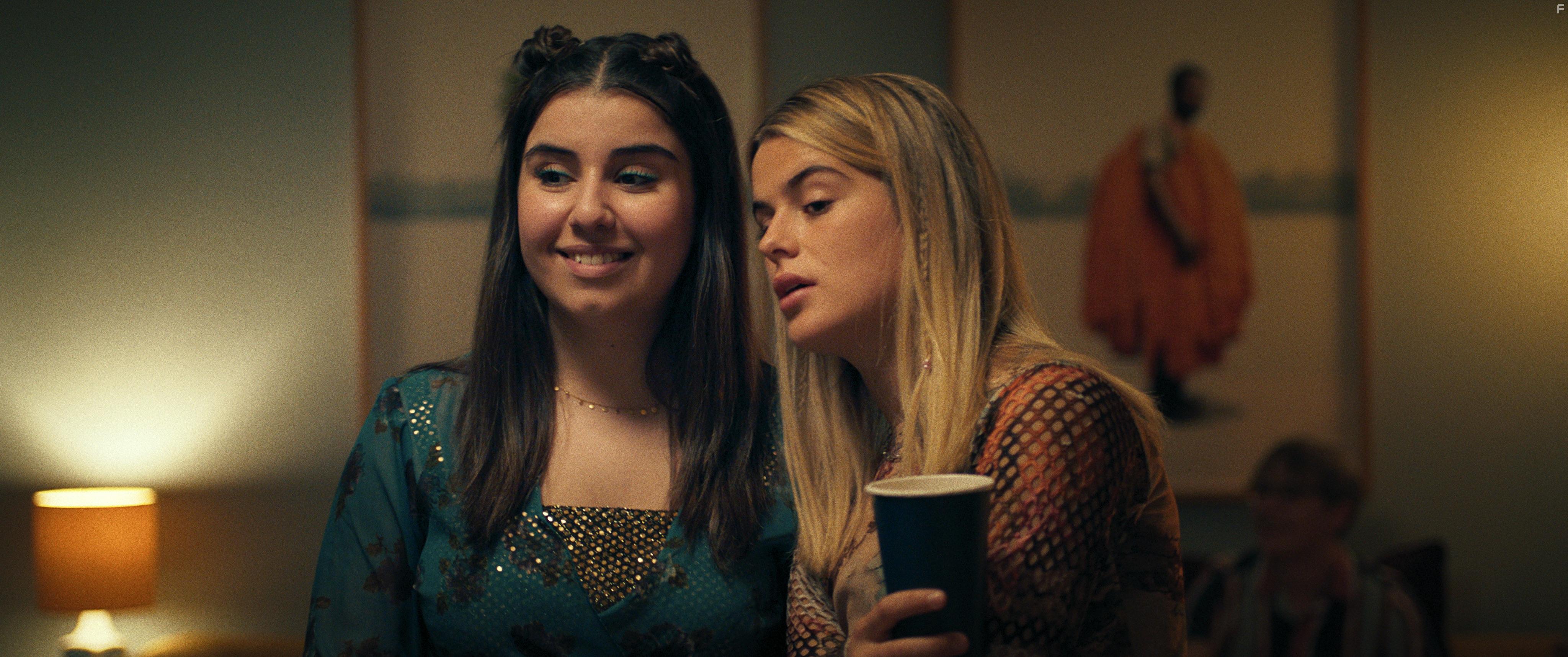 Stran Ezgi Benli and Zoe Bryan Hertz in Paranoia (2024)