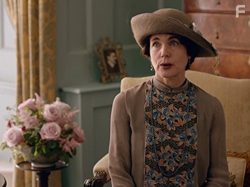 Elizabeth McGovern in Аббатство Даунтон (2010)