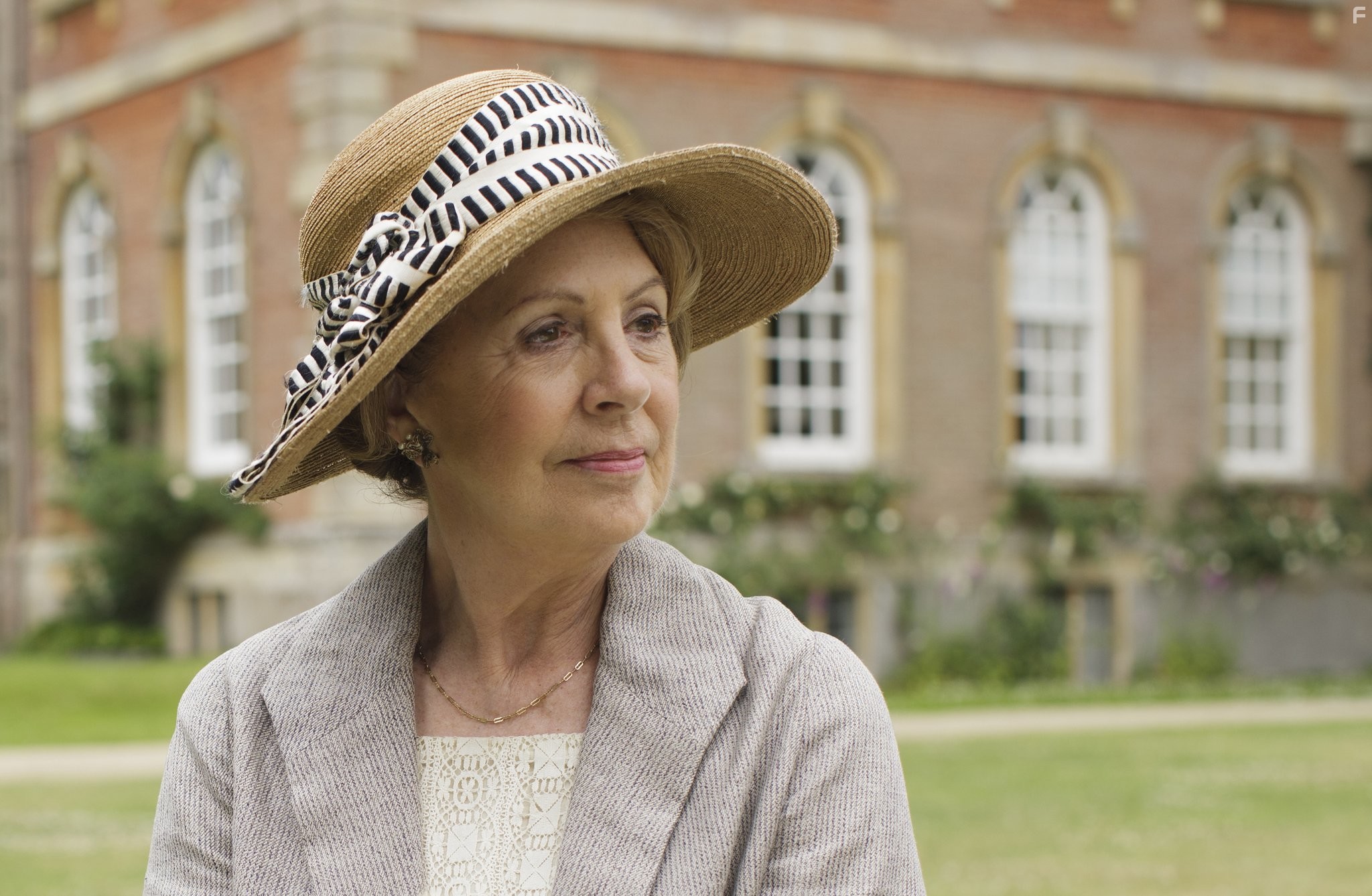 Penelope Wilton in Аббатство Даунтон (2010)