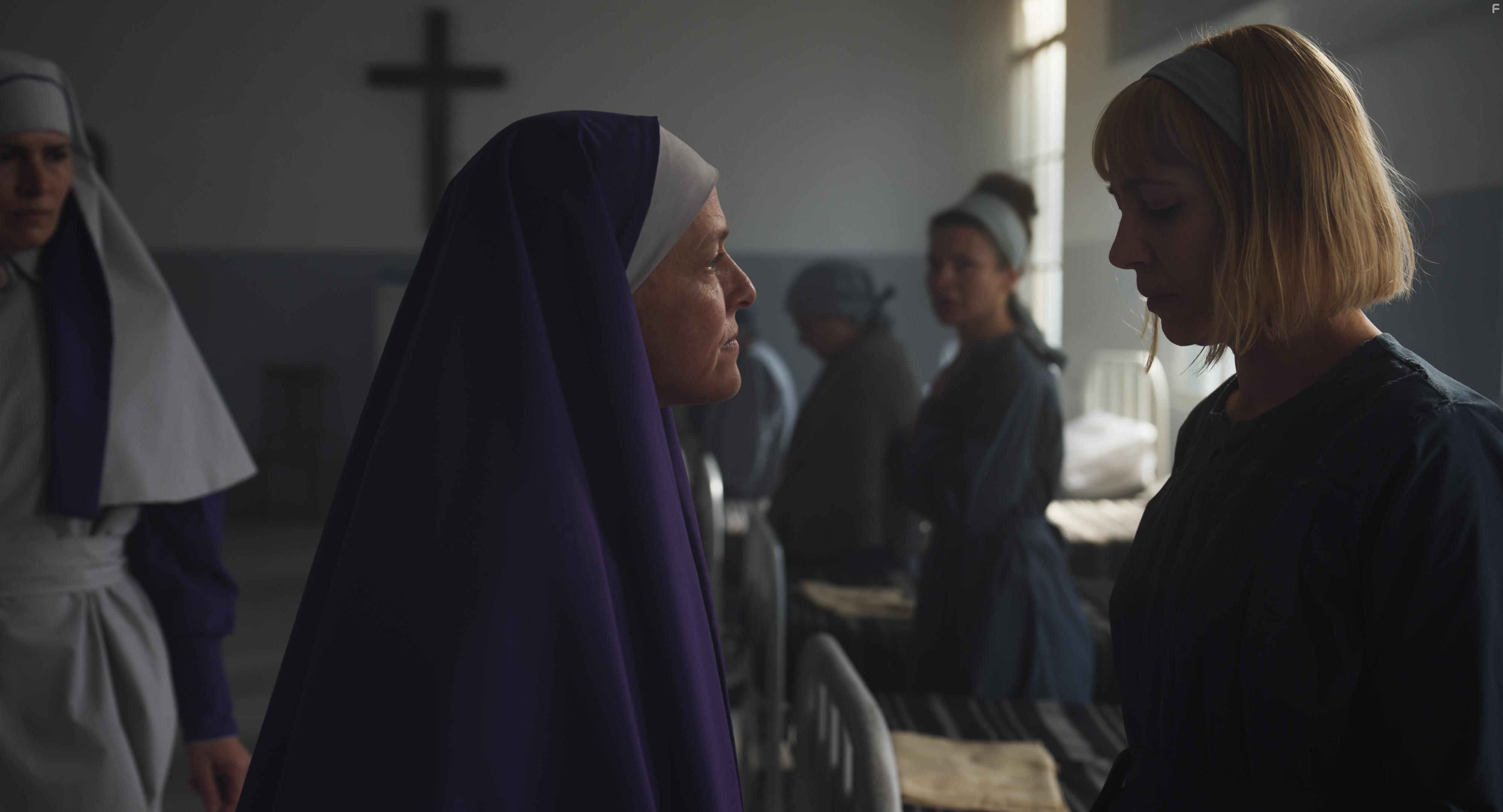 Paula Carruega in Auxilio (2023)