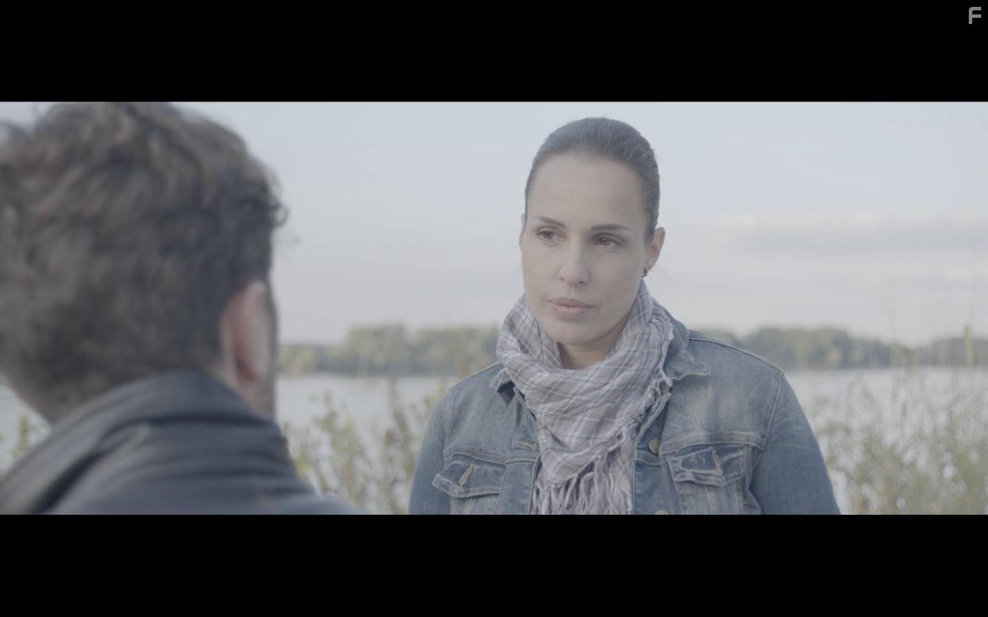 Ana Maljevic and Milivoje Obradovic in Kalup (2020)